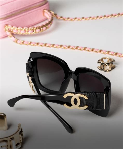 lunette chanel transparente|lunette de soleil tendance Chanel.